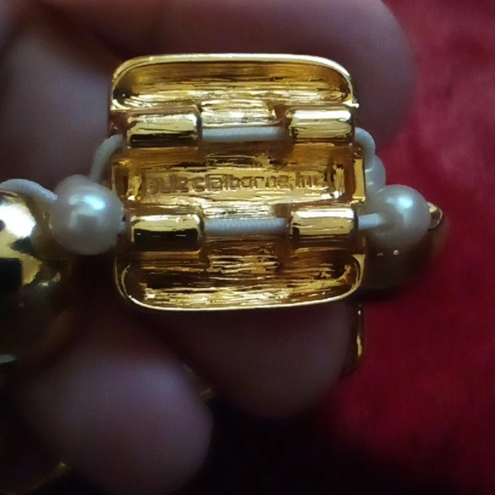 Chunky Liz Claiborne Gold Tone Bracelet